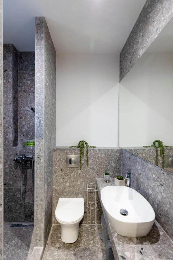 Twinstars Superior Apartment 基拉奇尼 外观 照片
